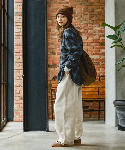 GEORGE'S(ジョージズ)の「裏起毛スウェットパンツ(スウェットパンツ・レディース・グレー/アイボリー/ネイビー・SMALL/MEDIUM)」の5枚目の写真