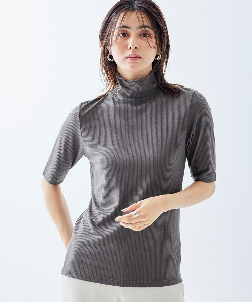 nissen(ニッセン)の「リブハイネック5分袖インナー(Tシャツ/カットソー・レディース・チャコール/マスタード/ブラック・S/M/L/LL/3L)」の3枚目の写真