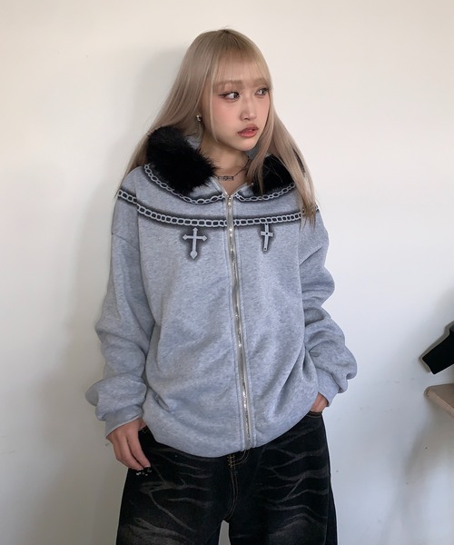 lilful（リルフル）の「【25年秋冬新作】Y2K クロスネックレスデザイン