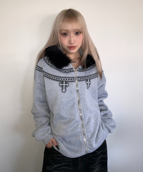 lilful（リルフル）の「Y2K クロスネックレスデザイン ファージップ