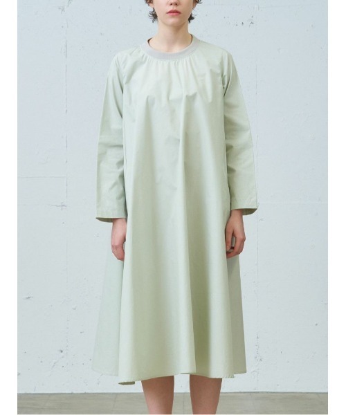 MidiUmi(ミディウミ)の「MidiUmi ロングスリーブプレンティワンピース(ワンピース・レディース・グリーン/ベージュ/ブラック/グレー・FREE)」の4枚目の写真