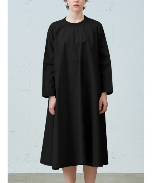 MidiUmi(ミディウミ)の「MidiUmi ロングスリーブプレンティワンピース(ワンピース・レディース・グリーン/ベージュ/ブラック/グレー・FREE)」の2枚目の写真