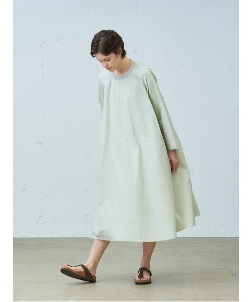 MidiUmi(ミディウミ)の「MidiUmi ロングスリーブプレンティワンピース(ワンピース・レディース・グリーン/ベージュ/ブラック/グレー・FREE)」の10枚目の写真