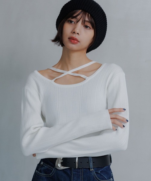 PAGEBOY(ページボーイ)の「クロスデザインニットプルオーバー(ニット/セーター・レディース・オフホワイト/ホワイト系その他/ブラック/イエロー・FREE)」の2枚目の写真