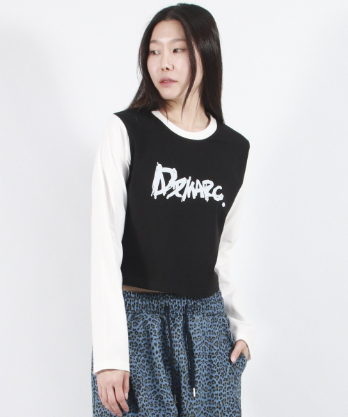 DEMARC(ドゥマーク)の「TOUCH LOGO COLOR-BLOCK SEMI CROP LONG SLEEVE - Black&White(Tシャツ/カットソー・レディース・その他・MEDIUM/LARGE)」の3枚目の写真