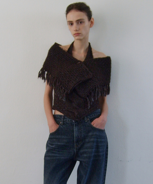 EN OR（エンオール）の「[ITALY FABRIC] TWIDDLE HALTER KNIT VEST - BROWN（ニット/セーター・レディース・その他・FREE）」の4枚目の写真