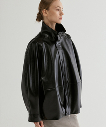 FROMWHERE（フロムウェア）の「Pleated Back Faux Leather Jacket Black（ライダースジャケット）」
