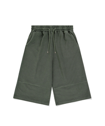 S'EST（エスイーエスティー）の「Pigment Bermuda Shorts Green（その他パンツ）」