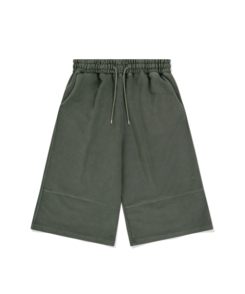 S'EST(エスイーエスティー)の「Pigment Bermuda Shorts Green(その他パンツ・メンズ・グリーン・MEDIUM/LARGE/X-LARGE)」の1枚目の写真