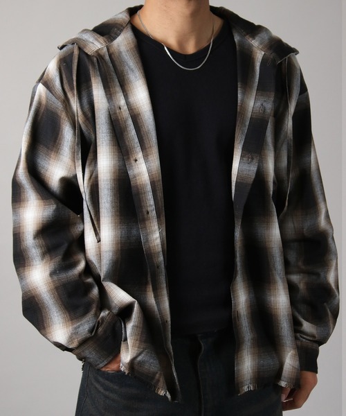NYLAUS(ナイラス)の「【Nylaus】フード付き カットオフデザイン オンブレチェック シャツ ネルシャツ オーバーサイズシャツ 長袖シャツ(シャツ/ブラウス・メンズ・ブルー/ブラック/ブラウン・L/M)」の2枚目の写真