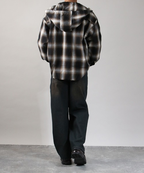NYLAUS(ナイラス)の「【Nylaus】フード付き カットオフデザイン オンブレチェック シャツ ネルシャツ オーバーサイズシャツ 長袖シャツ(シャツ/ブラウス・メンズ・ブルー/ブラック/ブラウン・L/M)」の20枚目の写真