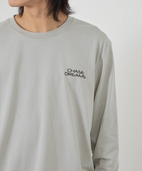Mac-House(マックハウス)の「【T-GRAPHICS / ティーグラフィックス】ストリートロゴ長袖Tシャツ(Tシャツ/カットソー・メンズ・ブルー/グレー系1/ホワイト/ブラック/グレー系2・S/L/XL/M)」の13枚目の写真