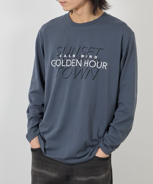 Mac-House(マックハウス)の「【T-GRAPHICS / ティーグラフィックス】ストリートロゴ長袖Tシャツ(Tシャツ/カットソー・メンズ・ブルー/グレー系1/ホワイト/ブラック/グレー系2・S/L/XL/M)」の22枚目の写真