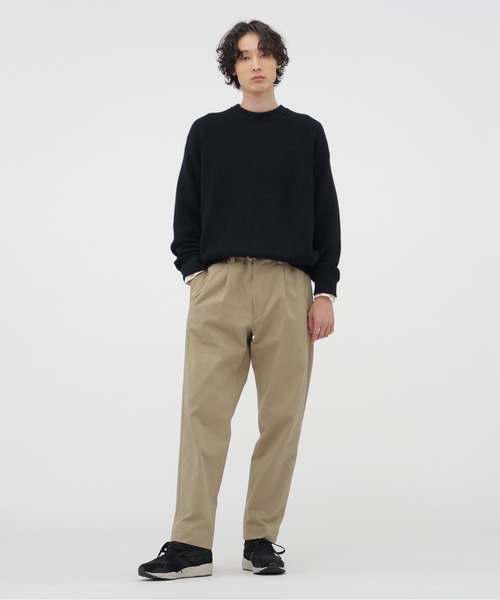 MARGARET HOWELL（マーガレットハウエル）の「IRREGULAR COTTON TWILL TROUSERS（その他パンツ・メンズ・カーキ/ブラック・X-LARGE/SMALL/MEDIUM/LARGE）」の2枚目の写真