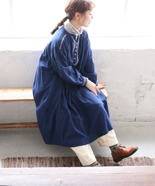 soulberry（ソウルベリー）の「ちいさな葉っぱの首飾りワンピース（ワンピース・レディース・ネイビー・5L/4L/3L/LL/L/M）」の2枚目の写真