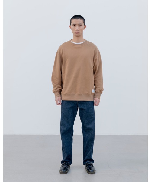 uniform experiment（ユニフォームエクスペリメント）の「LOOSE SWEATSHIRT（スウェット・メンズ・キャメル/ネイビー/ブラック・1/2/3/4/5）」の5枚目の写真