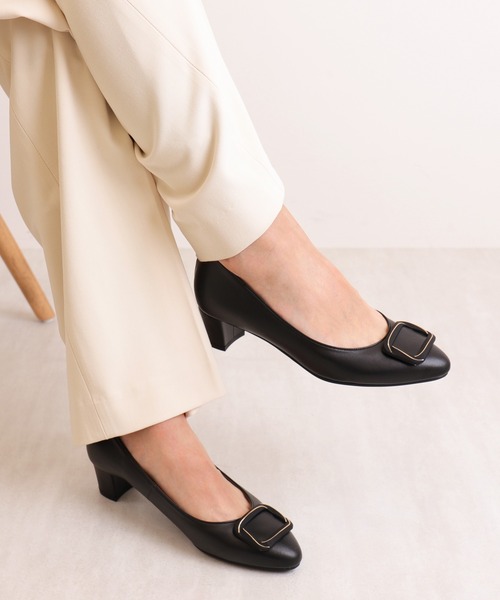 artemis by DIANA(アルテミスバイダイアナ)の「バックル付きソフトラウンドトゥパンプス(パンプス・レディース・アイボリー/ブラック/ベージュ・22.0cm/22.5cm/23.0cm/23.5cm/24.0cm/24.5cm/25.0cm)」の15枚目の写真