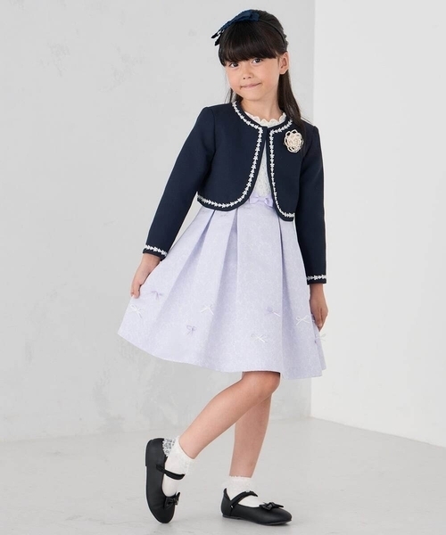 a.v.v（アーヴェヴェ）の「[KIDS][セレモニー]グログランフリルリボンカチューシャ（カチューシャ・キッズ・ネイビー/アイボリー・120）」の6枚目の写真