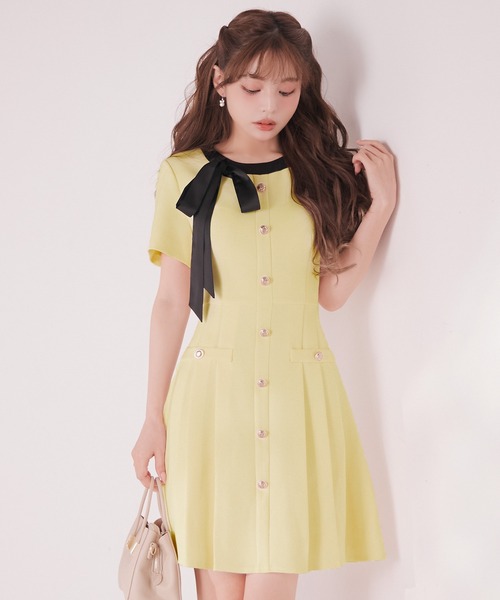 sugar nine(シュガーナイン)の「【ワンピース】リボンプリーツフレアワンピース(ワンピース・レディース・イエロー/レッド/ピンク/グレー・X-SMALL/SMALL/MEDIUM)」の3枚目の写真