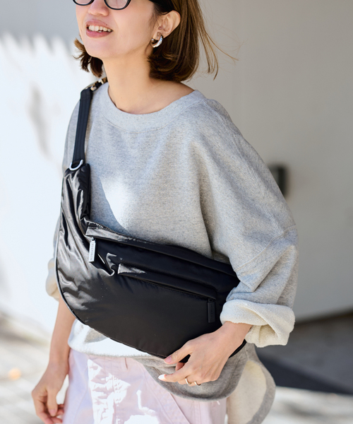 FRAMeWORK（フレームワーク）の「NOMADIS/ノマディス SLINGO（ショルダーバッグ・レディース・ブラック/キャメル・FREE）」の21枚目の写真