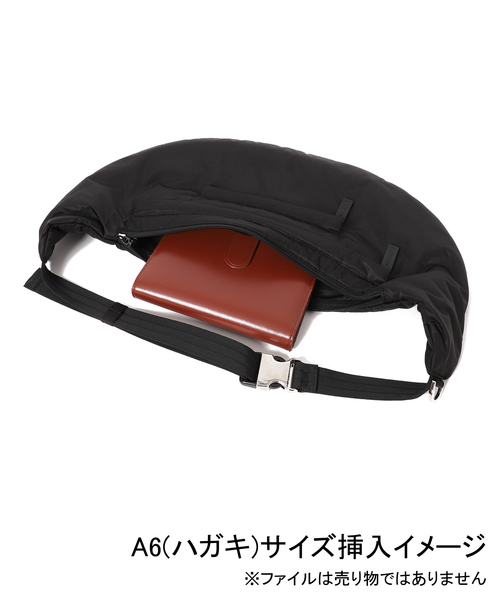 FRAMeWORK（フレームワーク）の「NOMADIS/ノマディス SLINGO（ショルダーバッグ・レディース・ブラック/キャメル・FREE）」の14枚目の写真