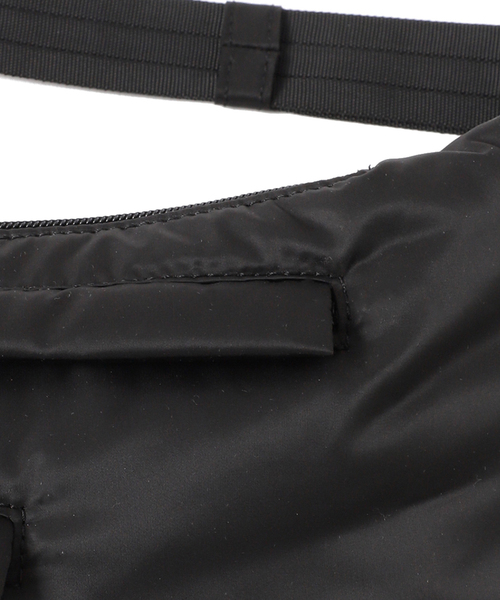 FRAMeWORK（フレームワーク）の「NOMADIS/ノマディス SLINGO（ショルダーバッグ・レディース・ブラック/キャメル・FREE）」の16枚目の写真