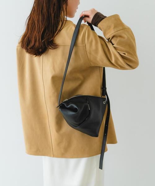 RODE SKO(ロデスコ)の「BEAURE カウレザー3WAYショルダーバッグ(ショルダーバッグ・レディース・シルバー/ブラック・-)」の4枚目の写真