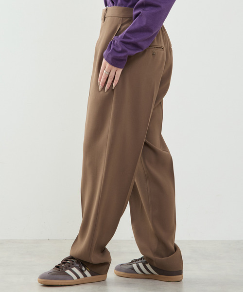 SOFFITTO(ソフィット)の「テーパードパンツ(その他パンツ・レディース・ブラウン/ブラック・S/M/L)」の5枚目の写真