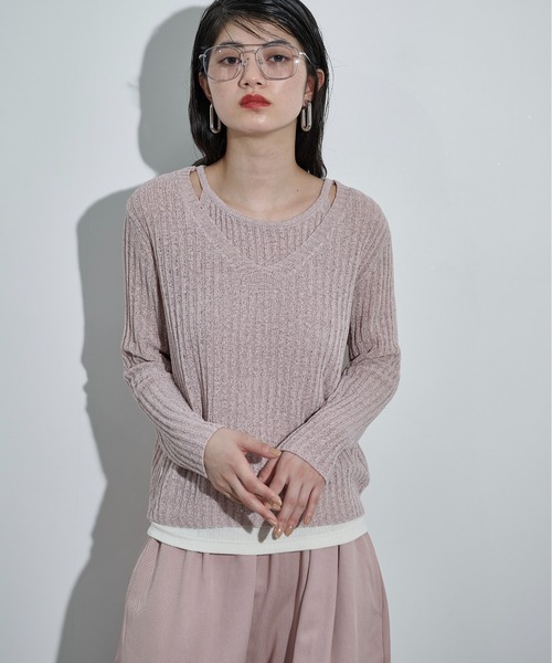THE YOn(ザヨン)の「フェイクレイヤードスラブニットトップス(ニット/セーター・レディース・ピンク/ベージュ/ブラック/アイボリー・FREE)」の6枚目の写真