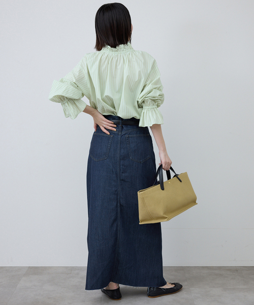 SLOBE IENA（スローブイエナ）の「《WEBのみ4サイズ展開/》LE DENIM スリットフレアデニムスカート（デニムスカート・レディース・ネイビー/ブルー系その他・34/36/38/40）」の15枚目の写真