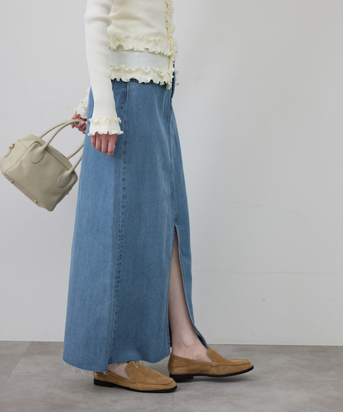 SLOBE IENA（スローブイエナ）の「《WEBのみ4サイズ展開/》LE DENIM スリットフレアデニムスカート（デニムスカート・レディース・ネイビー/ブルー系その他・34/36/38/40）」の21枚目の写真