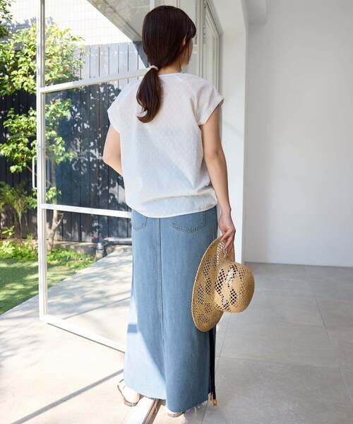 SLOBE IENA（スローブイエナ）の「《WEBのみ4サイズ展開》LE DENIM スリットフレアデニムスカート（デニムスカート・レディース・ネイビー/ブルー系その他・34/36/38/40）」の21枚目の写真