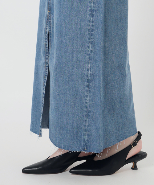 SLOBE IENA（スローブイエナ）の「《WEBのみ4サイズ展開》LE DENIM スリットフレアデニムスカート（デニムスカート・レディース・ネイビー/ブルー系その他・34/36/38/40）」の14枚目の写真