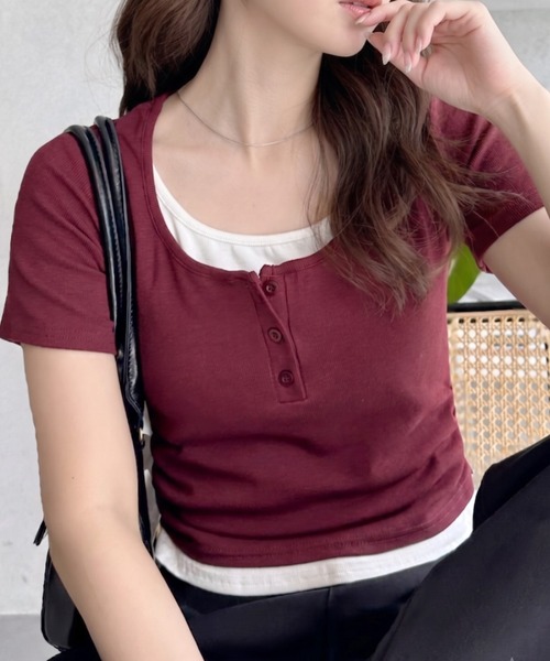 Ada.（エイダ）の「サイドギャザー レイヤード風 ヘンリーネック トップス◎（Tシャツ/カットソー・レディース・ブラック/グリーン/イエロー/グレー/ホワイト/レッド・FREE）」の6枚目の写真