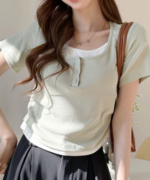 Ada.（エイダ）の「サイドギャザー レイヤード風 ヘンリーネック トップス（Tシャツ/カットソー）」