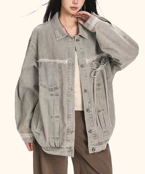 ViViDAY(ビビデー)の「フロントリボン&レース ビッグシルエットデニムジャケット(デニムジャケット・レディース・サックスブルー・M)」の1枚目の写真