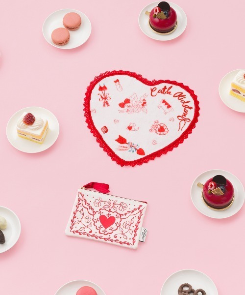 Cath Kidston(キャスキッドソン)の「ハートタオルハンカチ(ハンカチ/ハンドタオル・レディース・レッド・FREE)」の2枚目の写真