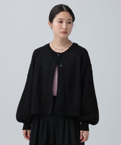 LEPSIM（レプシィム）の「5ゲージレース切り替えケーブルカーディガン　642619（カーディガン/ボレロ・レディース・ブラック/アイボリー・FREE）」の2枚目の写真
