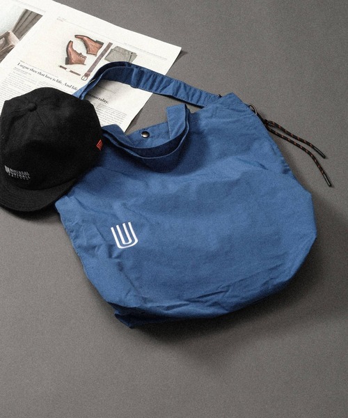 GLOBAL WORK（グローバルワーク）の「UNIVERSAL OVERAL/トートバッグ/一部店舗限定/633991（クラッチバッグ・メンズ・ホワイト/ブルー系その他4/ブラック・FREE）」の3枚目の写真