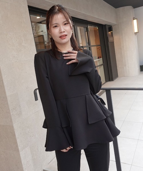 CORNERS（コーナーズ）の「オケージョンペプラムブラウス（シャツ/ブラウス・レディース・ブラック・M）」の4枚目の写真