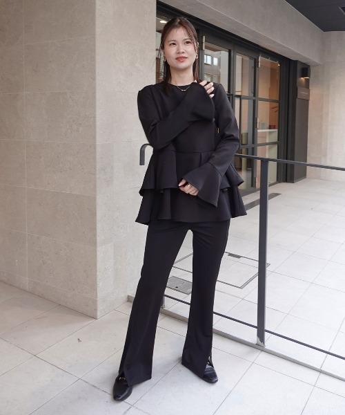 CORNERS（コーナーズ）の「オケージョンペプラムブラウス（シャツ/ブラウス・レディース・ブラック・M）」の6枚目の写真