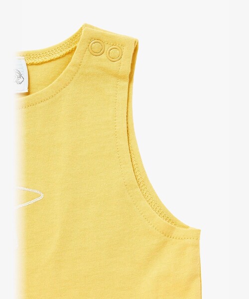 agnes b.(アニエスベー)の「ベビー "b." ロゴ スター コットン ノースリーブ サロペット "Missia"(ロンパース・キッズ・イエロー系その他・1YEAR/6MONTH)」の4枚目の写真