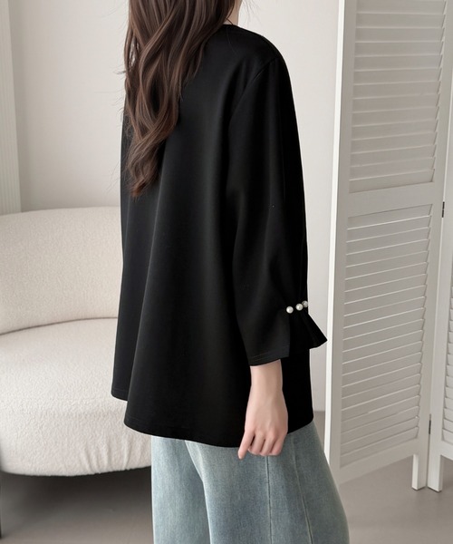ABITOKYO（アビトーキョー）の「袖タックパールデザインブラウス（シャツ/ブラウス・レディース・ベージュ/モカ/ブラック・FREE）」の6枚目の写真