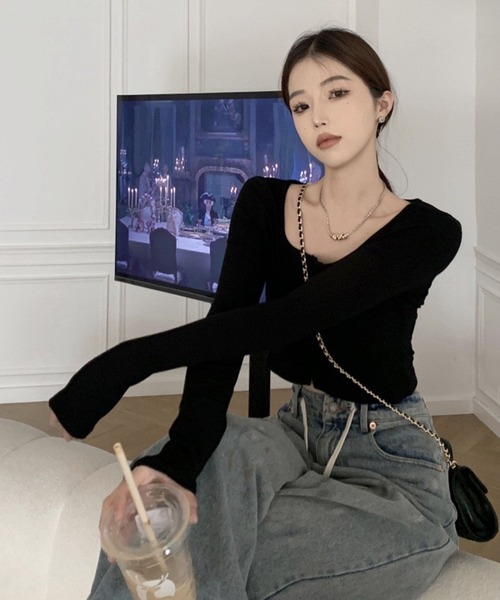 VIBGYOR（ヴィブジョー）の「【EIZZ/アイズ】フロントホック ワイドUネック クロップド ニットトップス ショート丈 長袖（カーディガン/ボレロ・レディース・グレー/ブラック/ホワイト・FREE）」の3枚目の写真