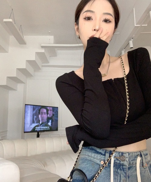 VIBGYOR（ヴィブジョー）の「【EIZZ/アイズ】フロントホック ワイドUネック クロップド ニットトップス ショート丈 長袖（カーディガン/ボレロ・レディース・グレー/ブラック/ホワイト・FREE）」の14枚目の写真