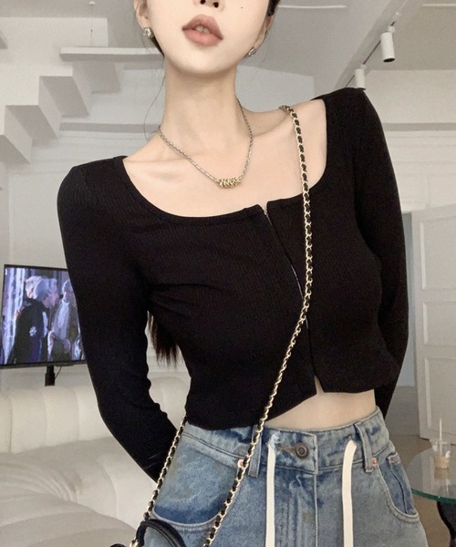 VIBGYOR（ヴィブジョー）の「【EIZZ/アイズ】フロントホック ワイドUネック クロップド ニットトップス ショート丈 長袖（カーディガン/ボレロ・レディース・グレー/ブラック/ホワイト・FREE）」の18枚目の写真