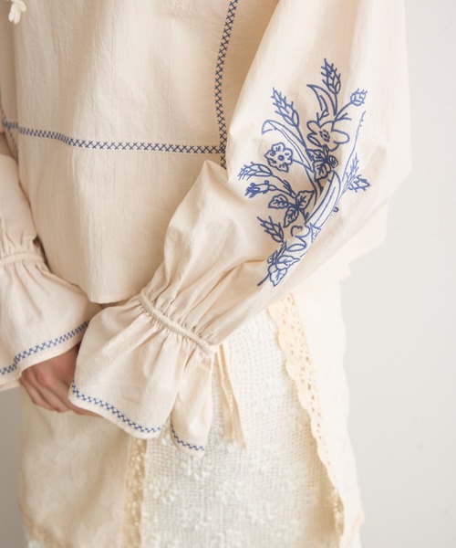 Crisp（クリスプ）の「フラワー刺繍ショートブラウス（シャツ/ブラウス・レディース・イエロー/アイボリー・FREE）」の20枚目の写真