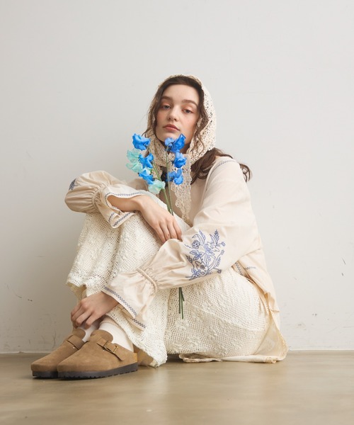 Crisp（クリスプ）の「フラワー刺繍ショートブラウス（シャツ/ブラウス・レディース・イエロー/アイボリー・FREE）」の21枚目の写真