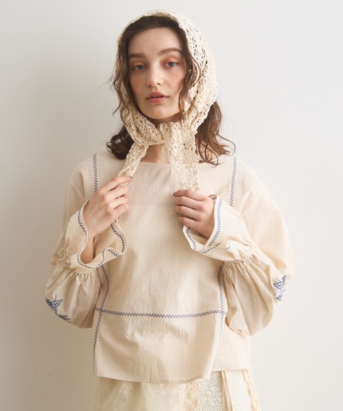 Crisp（クリスプ）の「フラワー刺繍ショートブラウス（シャツ/ブラウス・レディース・イエロー/アイボリー・FREE）」の16枚目の写真