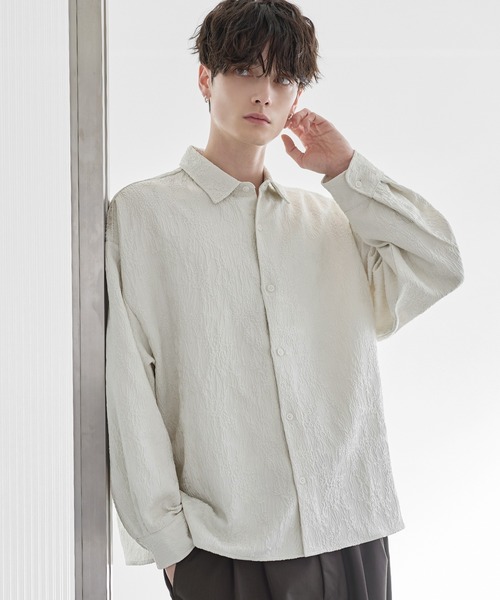 ETELIO（エテリオ）の「総柄ジャガードリラクシングシャツ（シャツ/ブラウス・メンズ・チャコール/ホワイト/ブラック/ワイン・S/M/L/XL）」の2枚目の写真